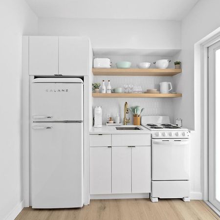 M Lake Worth Beach - Modern Villas Near West Palm Beach, Chic Retro Vibes, King Bed, Cozy Backyard, Bbq, Workspace, High-Speed Internet, Free Parking, 5 Minutes To Downtown & Beach Εξωτερικό φωτογραφία