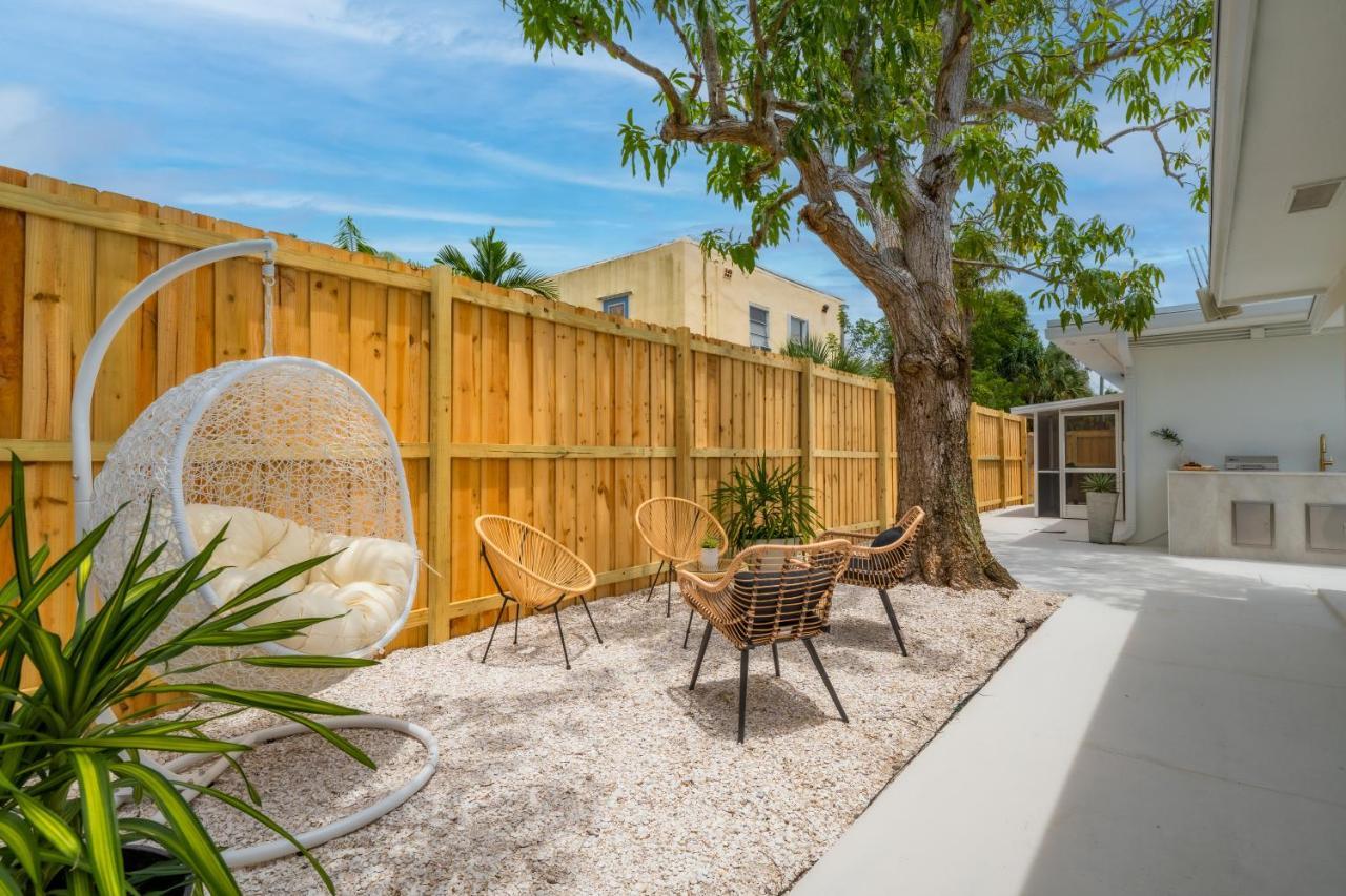 M Lake Worth Beach - Modern Villas Near West Palm Beach, Chic Retro Vibes, King Bed, Cozy Backyard, Bbq, Workspace, High-Speed Internet, Free Parking, 5 Minutes To Downtown & Beach Εξωτερικό φωτογραφία