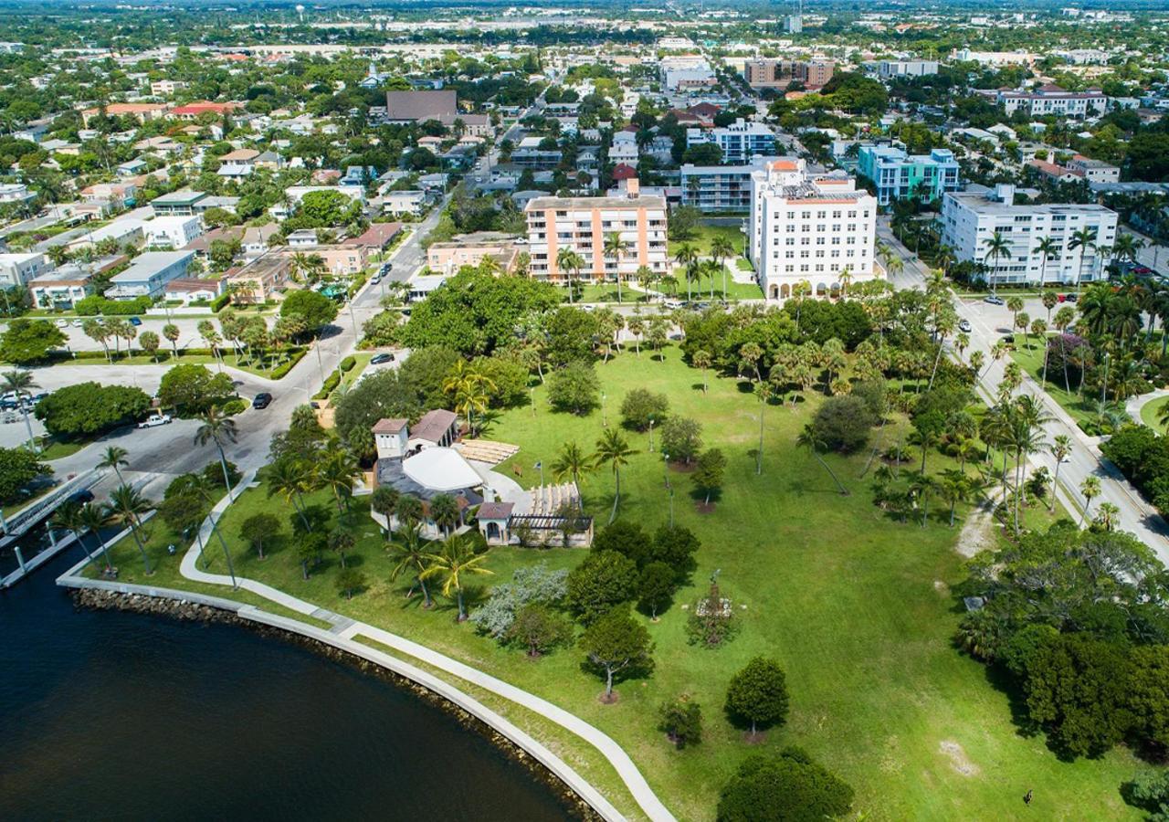 M Lake Worth Beach - Modern Villas Near West Palm Beach, Chic Retro Vibes, King Bed, Cozy Backyard, Bbq, Workspace, High-Speed Internet, Free Parking, 5 Minutes To Downtown & Beach Εξωτερικό φωτογραφία