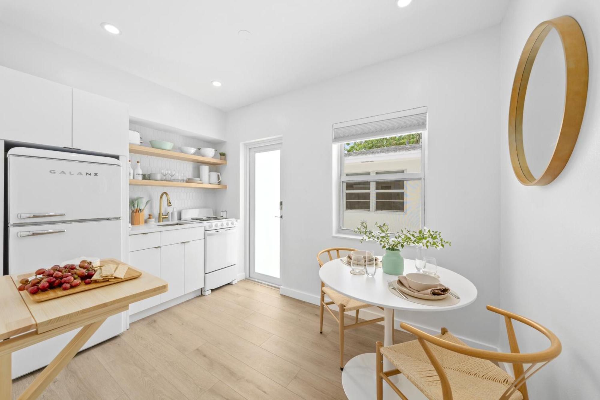 M Lake Worth Beach - Modern Villas Near West Palm Beach, Chic Retro Vibes, King Bed, Cozy Backyard, Bbq, Workspace, High-Speed Internet, Free Parking, 5 Minutes To Downtown & Beach Εξωτερικό φωτογραφία